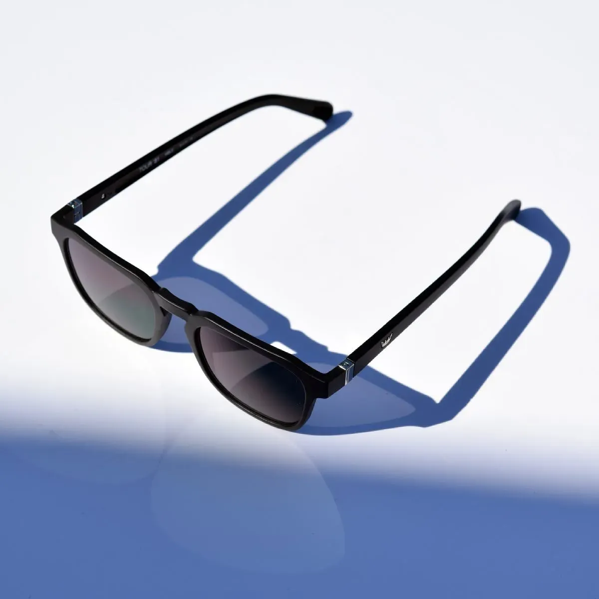 Lentes de Sol Vulk Tour 81 Negro Opaco Lentes de Sol Vulk Tour 81 Negro Opaco